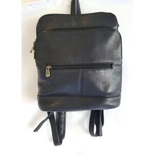 Le Donne Riverwalk Women's Black Backpack Full Grain Colombian Leather